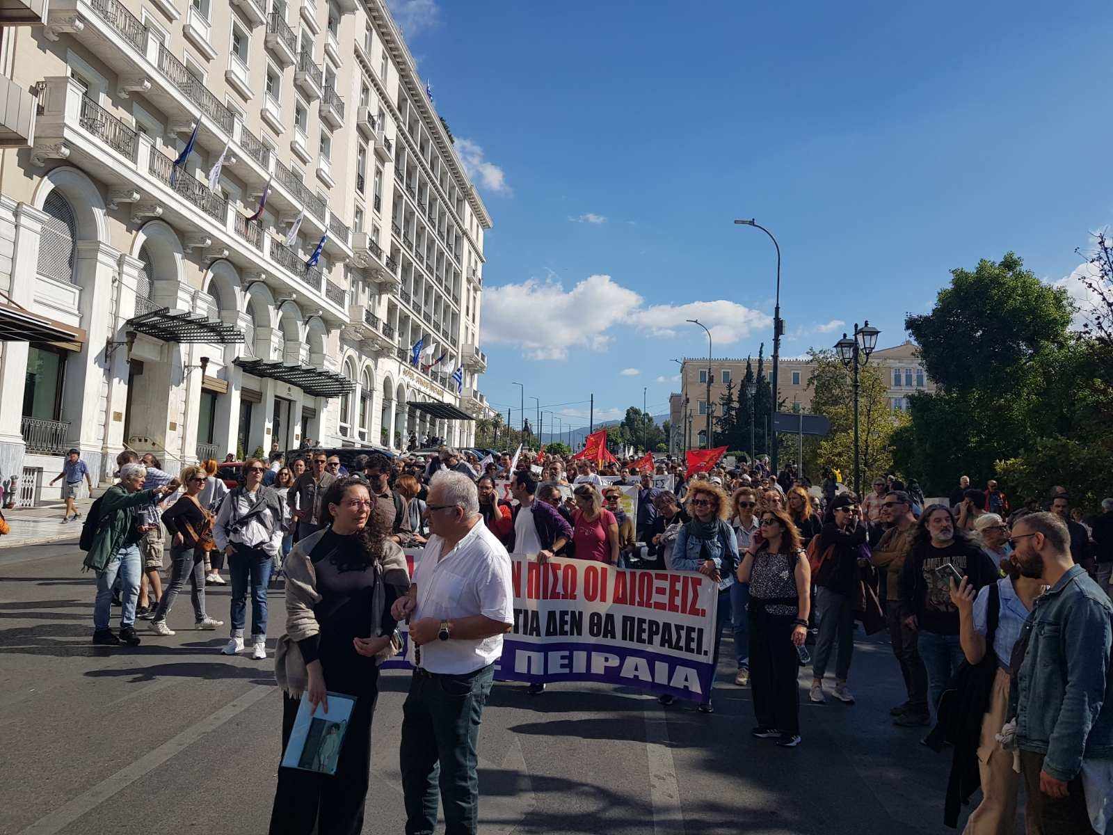 Μηνύσεις και πειθαρχικά στην ΕΛΜΕ Πειραιά: Νέα κλιμάκωση στη σύγκρουση διοίκησης και εκπαιδευτικών