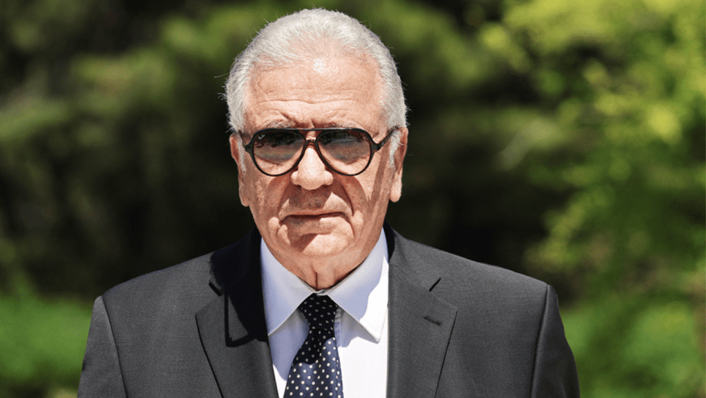 Αβραμόπουλος, «ο κύριος τίποτα» και τα αδιευκρίνιστα