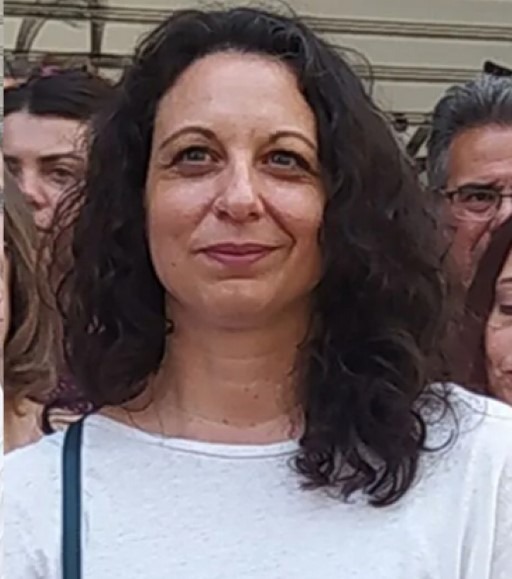 Ένας χρόνος σε «εκκρεμότητα»: H υπόθεση μιας εκπαιδευτικού και το βάρος της σιωπηλής τιμωρίας