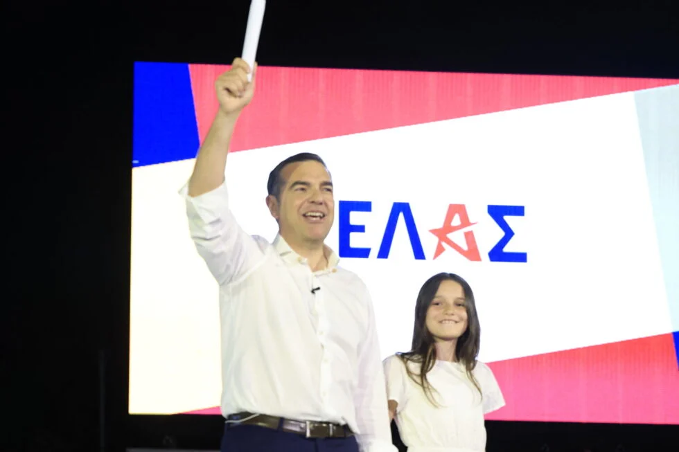 Όπλο τους η πολιτική κακομοιριά του κοινοβουλευτικού κρετινισμού - Απ' αφορμή τη «σκιώδη κυβέρνηση» του Τσίπρα