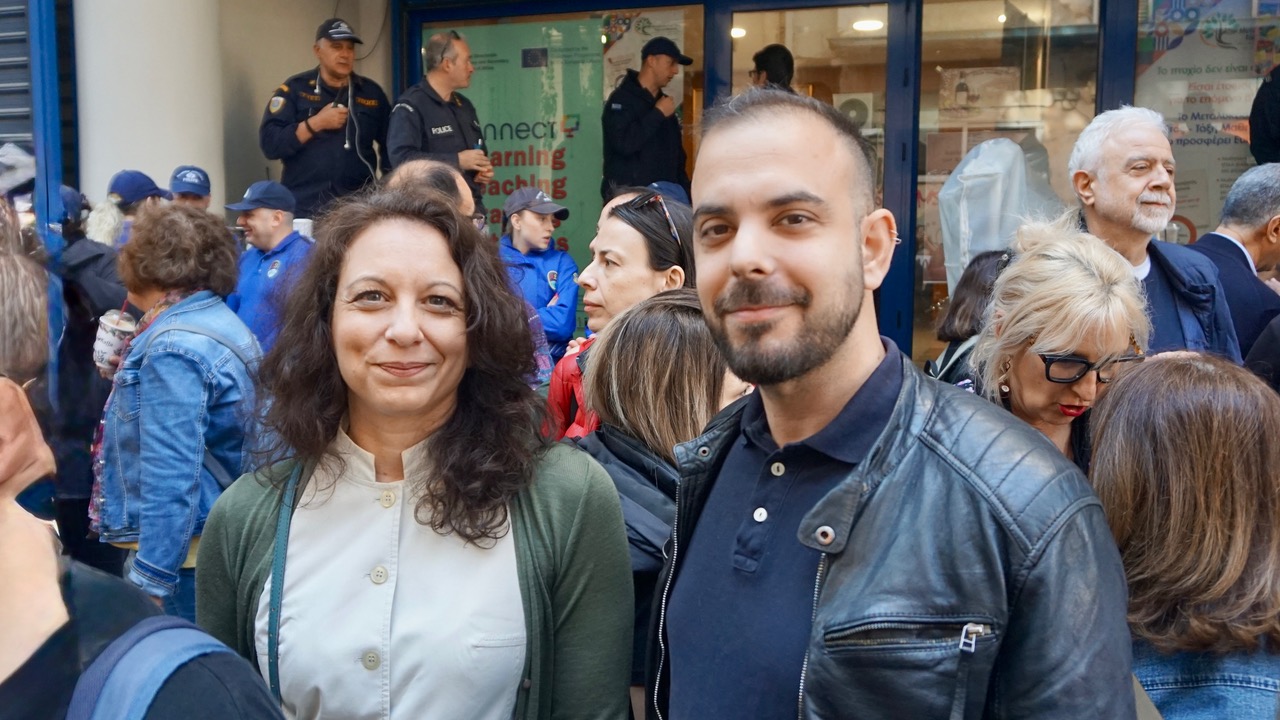 Ομόφωνα η γνωμοδότηση των πειθαρχικών ενάντια στις δυνητικές αργίες! Απαιτούμε να επιστρέψει τώρα στο σχολείο της η Χρύσα Χοτζόγλου! Καμιά δυνητική αργία για τον Δημήτρη Χαρτζουλάκη! 