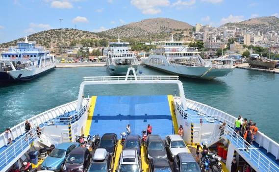 «Στα κάγκελα» οι εκπαιδευτικοί της Σαλαμίνας: Δυσβάστακτο ΚΑΙ το κόστος μετακίνησης στα νησιά! 