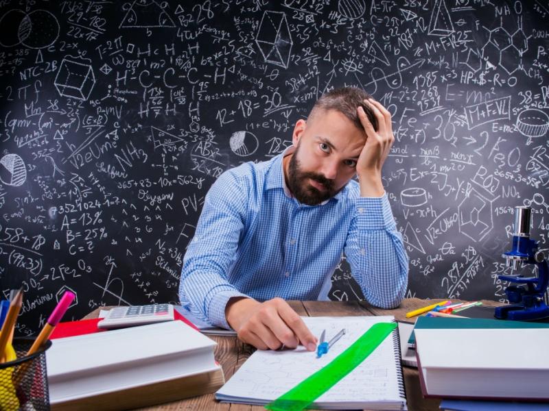 Όταν το μάθημα γίνεται… ενοχλητικό διάλειμμα: Το σχολείο που τρέχει από δράση σε δράση και ξεχνά γιατί υπάρχει