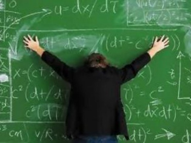 Αυτοί που στραγγαλίζουν το δημόσιο σχολείο και την εκπαίδευση παριστάνουν τους ανησυχούντες