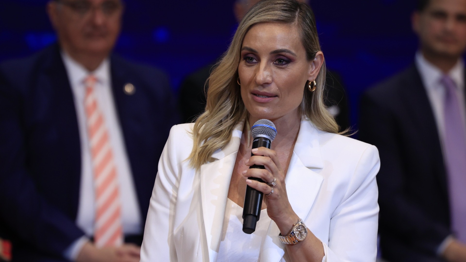 Ελεονώρα Μελέτη: «Δάκρυσε» το ευρωκοινοβούλιο από τον… σπαραγμό της για τους εργοδότες – Πώς εισήγαγε την ταξική πάλη από την… ανάποδη