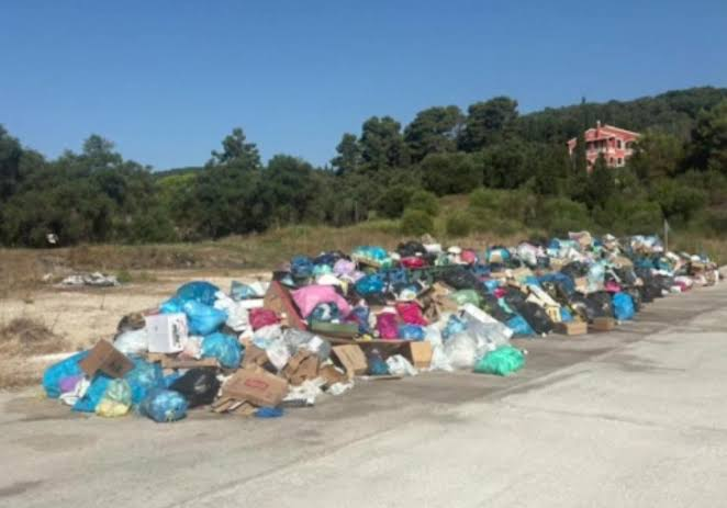 Υγειονομική «βόμβα» τα σκουπίδια στη Νότια Κέρκυρα – Οργισμένοι οι κάτοικοι (ΒΙΝΤΕΟ)