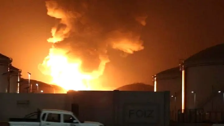 Πηχτό, δυτικό, προπαγανδιστικό σκοτάδι – Το «βιβλικό δίκαιο» των αρίων, η στήριξη των «ευλογημένων» και… οι τραυλισμοί των λακέδων