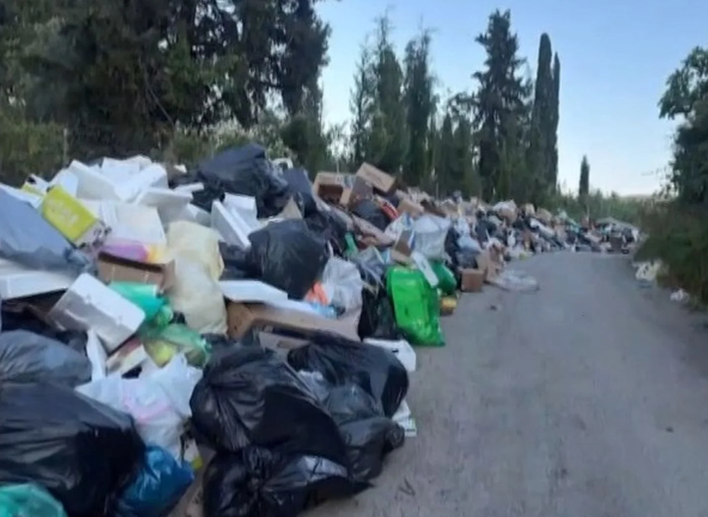 (Νότια) Κέρκυρα: Τουριστικός παράδεισος… για σκουπιδολάτρες!