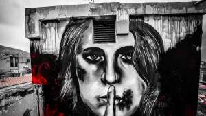 Ενδοοικογενειακή βία: Τα περιστατικά στην Ελλάδα και η κορυφή του παγόβουνου