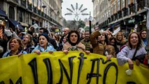 Πορτογαλία: Η απεργία διαρκείας των εκπαιδευτικών ταράζει τα νερά