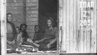 Ελλάδα 1922: Πρόσφυγες στην πατρίδα τους – Οι “Σμυρνιές” και οι “παστρικιές” που θεωρήθηκαν απειλή για την ηθική τάξη της Αθήνας…