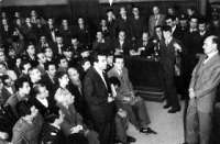 Σαν σήμερα 1 Μάρτη του 1952 ο Νίκος Μπελογιάννης καταδικάζεται σε θάνατο (2 Βίντεο)