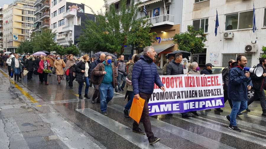 Εκπαιδευτικοί Αθήνας: Νέες διώξεις στη ΔΔΕ Πειραιά - Δε θα επιτρέπεται ούτε η έκφραση άποψης!