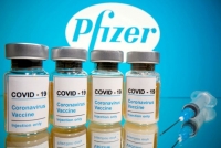 Ο χορός των δισεκατομμυρίων με τα εμβόλια: Η Pfizer αναμένει 15 δισ. δολάρια σε πωλήσεις το 2021