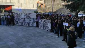 Κινητοποίηση φορέων στην Αθήνα για κλείσιμο του «Χαμόγελου του Παιδιού» στην Κέρκυρα