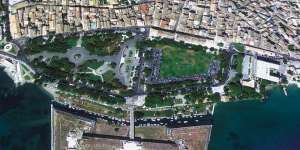 Ποια ελληνική πλατεία είναι η μεγαλύτερη των Βαλκανίων - ΒΙΝΤΕΟ