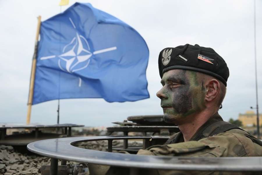 Ουκρανία: Το ΝΑΤΟ σφίγγει τον κλοιό γύρω από τη Ρωσία σε αέρα, θάλασσα και στεριά