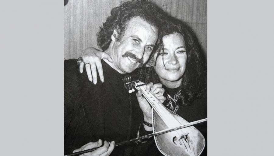 Νίκος Ξυλούρης και Τζένη Καρέζη το 1973, όταν εμφανίστηκαν μαζί το καλοκαίρι στο θεατρικό έργο “Το μεγάλο μας τσίρκο” (σπάνια βίντεο)