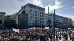 Χιλιάδες διαδηλωτές σε Αθήνα και Θεσσαλονίκη φώναξαν “Να σταματήσει τώρα η σφαγή στη Γάζα”