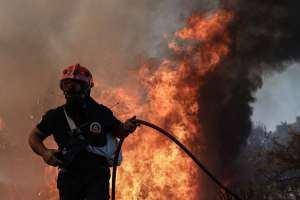 Μεγάλος κίνδυνος πυρκαγιάς στην Κέρκυρα τη Δευτέρα – Πού απαγορεύεται η κυκλοφορία