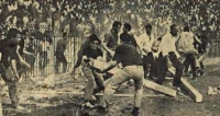 Παναθηναϊκοί και Ολυμπιακοί έκαναν γυαλιά - καρφιά τη Λεωφόρο σαν σήμερα 17 Ιουνίου 1964 - Οι φίλαθλοι και των δύο ομάδων θεώρησαν «σικέ» τον αγώνα και τα έκαναν 