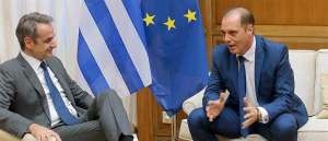 Κυβέρνηση - ΚΙΝΑΛ και Βελόπουλος συναινούν στο αντιδημοκρατικό νομοσχέδιο για τις εκλογές στην «τοπική αυτοδιοίκηση»