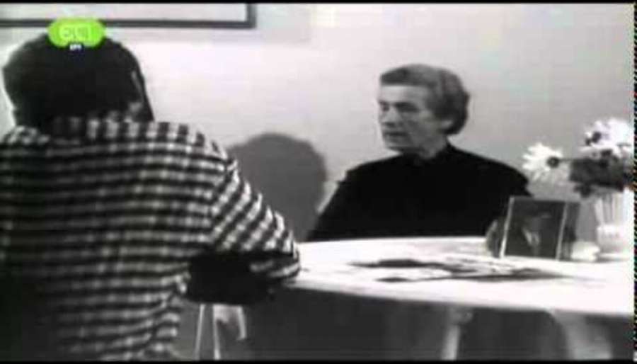 Πολυτεχνείο 1973 – Μιλάνε οι γονείς των δολοφονημένων Διομήδη Κομνηνού και Μιχάλη Μυρογιάννη (σπάνιο βίντεο)