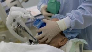 Δύο ασθενείς με ύποπτα συμπτώματα, ένας διασωληνωμένος στην Κέρκυρα