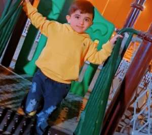 Λεγόταν Αϊμάν Σαλέχ, ήταν 4 ετών - Λέγεται Σαϊντού Καμαρά, είναι 19 ετών