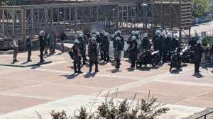 Επιθέσεις της αστυνομίας και τραυματισμός φοιτήτριας στο Πολυτεχνείο (ΒΙΝΤΕΟ) - 23 προσαγωγές
