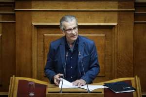 Έφυγε από τη ζωή ο Τάσος Κουράκης, πρώην αναπληρωτής υπουργός Παιδείας του ΣΥΡΙΖΑ
