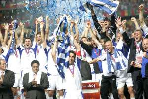 Εθνική Ελλάδας: 18 χρόνια από την ημέρα που σόκαρε τον ποδοσφαιρικό πλανήτη και αναδείχθηκε Πρωταθλήτρια Ευρώπης