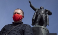 Ρωσία: Τίμησαν τον Λένιν σε συνθήκες καραντίνας - 150 χρόνια από τη γέννησή του