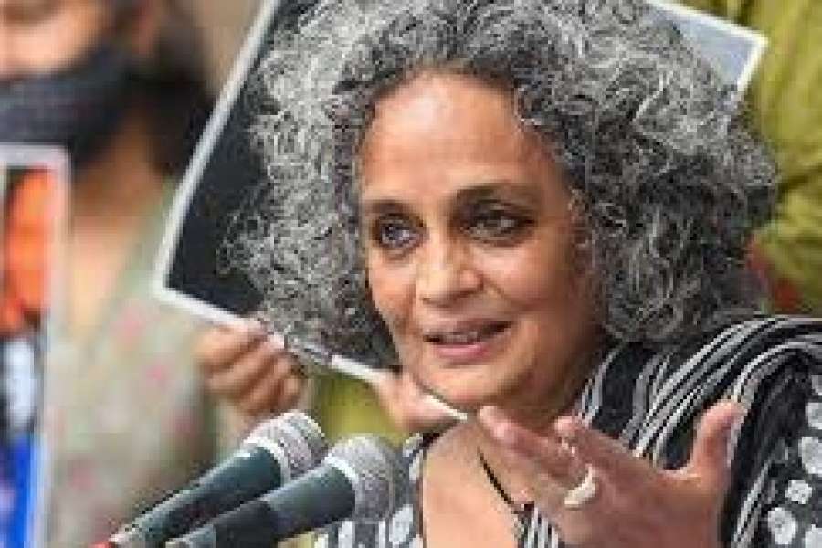 Arundhati Roy: η φασιστικοποίηση της Ινδίας θα επηρεάσει ολόκληρο τον κόσμο