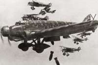 Σαν σήμερα 21 - 11 - 1940 Ιταλικό αεροπλάνο amolliari βόμβες στ΄ Αργυραδίτικα