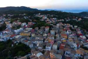 Αργυράδες: Παραδοσιακό χωριό με ιστορία - BINTEO