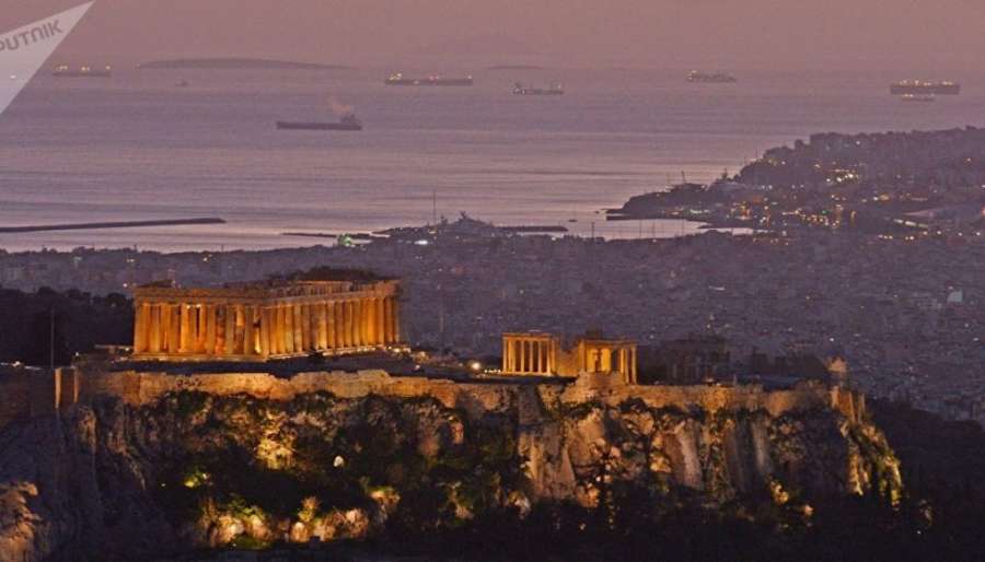 Δείτε το εδώ: Σύντομη ιστορία της Ακρόπολης των Αθηνών από το 3500 π.Χ έως το 2010 μ.Χ. μέσω τρισδιάστατων αναπαραστάσεων