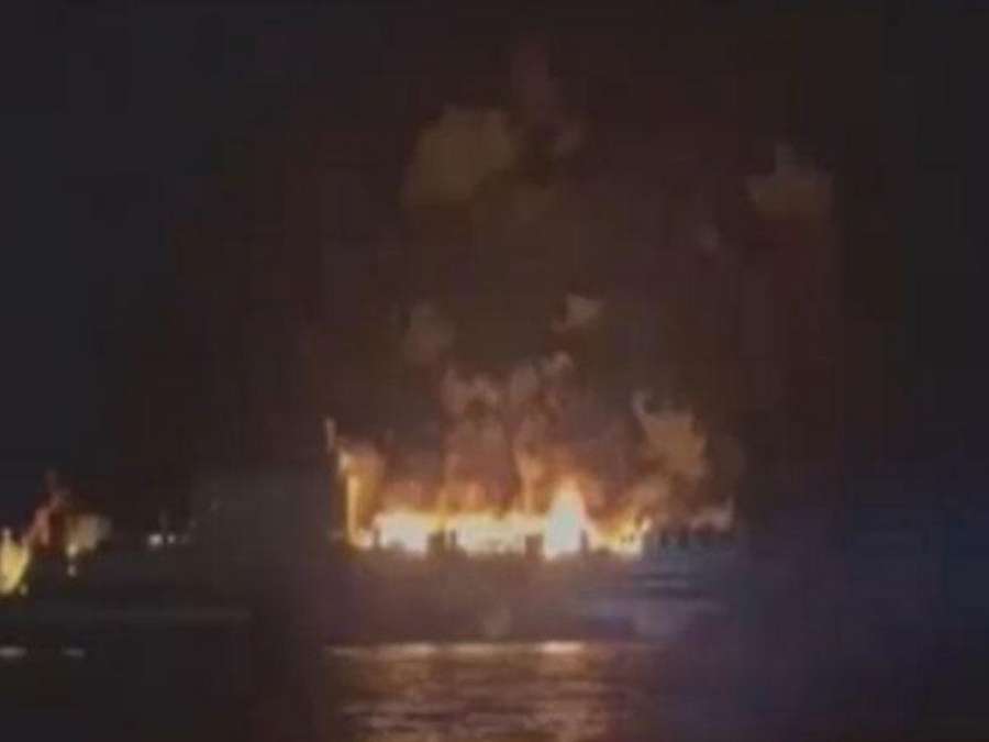 Ηγουμενίτσα: Αγωνία και τρόμος για 237 επιβάτες  - Οι πρώτες εικόνες από το φλογισμένο πλοίο (Video)