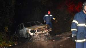 Αυτοκίνητο κάηκε ολοσχερώς στην Κέρκυρα -  Ο οδηγός σώθηκε με εγκαύματα