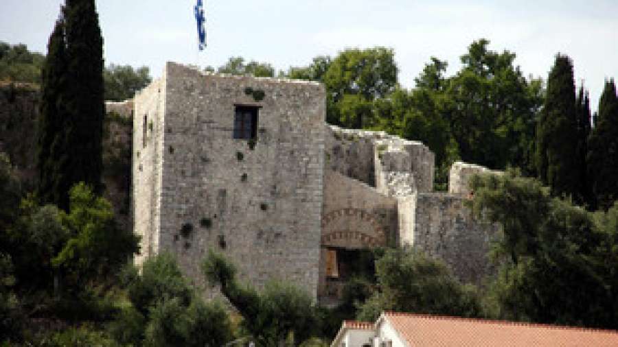 Το κάστρο της Κασσιώπης και ο θρύλος με τον δράκο-ΦΩΤΟ