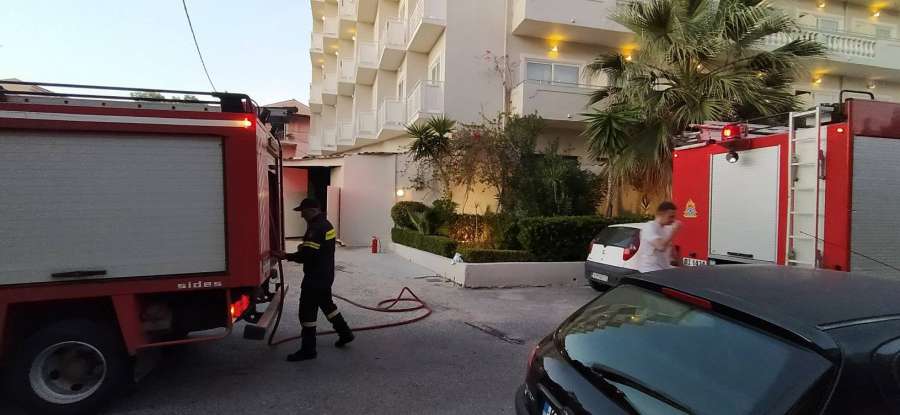 Γρήγορα σβήστηκε η φωτιά σε ξενοδοχείο στον Ανεμόμυλο
