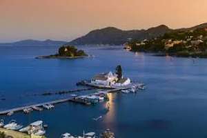 Τα καλύτερα ελληνικά νησιά για το &#039;22 από το Conde Nast Traveller
