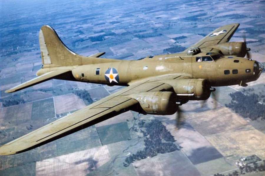 1942-1943 Πέφτουν πέφτουν τα αεροπλάνα στα &quot;νερά&quot; μας
