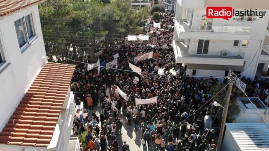 Ιστορικό συλλαλητήριο με 10.000 κόσμο να διαδηλώνει για το Νοσοκομείο της Ιεράπετρας (εικόνες+βίντεο drone)
