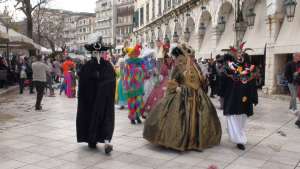 Κορφιάτικο Καρναβάλι με Βενετσιάνικες Στολές με το Λύκειο Ελληνίδων - ΒΙΝΤΕΟ - ΦΩΤΟ