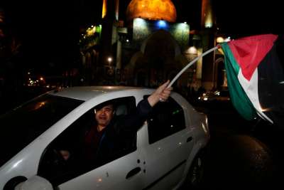 Ιράν: Πανηγυρίζει γιατί «έσπασε» το «θόλο» του Iron Dome, ετοιμάζεται για απάντηση του Ισραήλ – Διαδηλώσεις ...