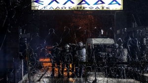 Έβρος: Ολονύχτια μάχη για να μην περάσουν οι μετανάστες τα σύνορα [vid]