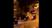 Αστυνομικοί σπάνε παρκαρισμένα αυτοκίνητα στην Πανόρμου - Βίντεο