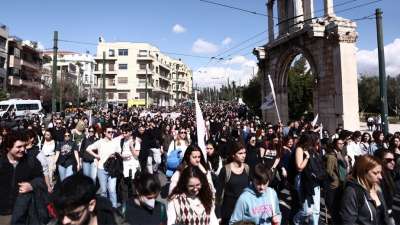 Διευθυντής υπόδειγμα... αριστείας σε ιστορικό πρότυπο σχολείο