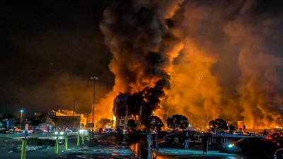 Ρατσιστική δολοφονία Φλόιντ: Η Αμερική φλέγεται! [ΒΙΝΤΕΟ+ΦΩΤΟ]